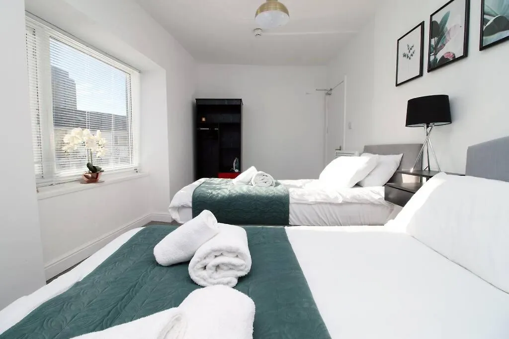 Beautiful Spacious Flat Near City Centre With Free Parking Swansea
